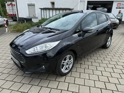 Gebraucht Ford Fiesta Titanium 101 PS (74 kW) 2013 Schwarz Limousine