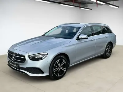 Gebraucht Mercedes E220 Avantgarde 200 PS (147 kW) 2024 Metalliclack hightechsilber Kombi