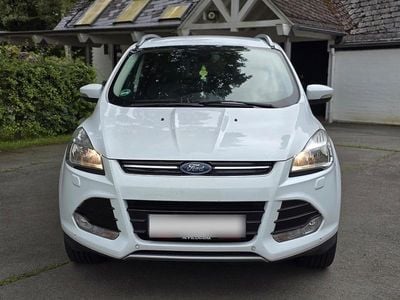 Second-hand Ford Kuga 163 CP (119 kW) 2015 Alb SUV