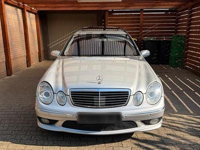 Usata Mercedes E500 306 CV (225 kW) 2006 Argento Station wagon