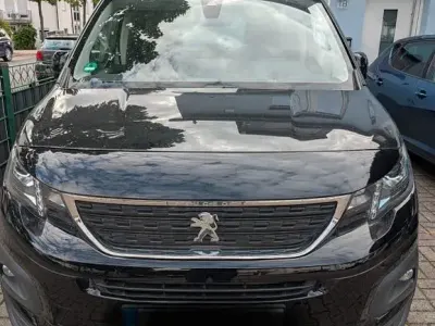Gebraucht Peugeot Rifter Allure 131 PS (96 kW) 2019 Schwarz Van / Kleinbus
