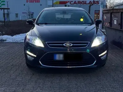 Gebraucht Ford Mondeo Titanium 160 PS (117 kW) 2013 Schwarz Limousine