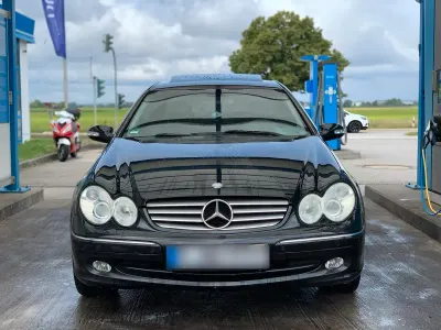 Gebraucht Mercedes CLK320 Elegance 218 PS (160 kW) 2003 Schwarz Coupé