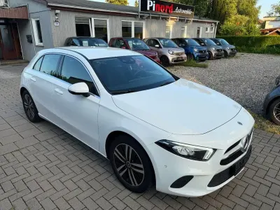 Gebraucht Mercedes A200 163 PS (119 kW) 2021 Polarweiss Limousine