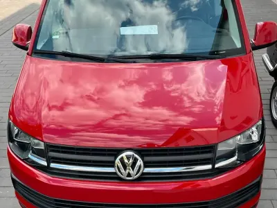Gebraucht VW Multivan 150 PS (110 kW) 2017 Rot Van / Kleinbus