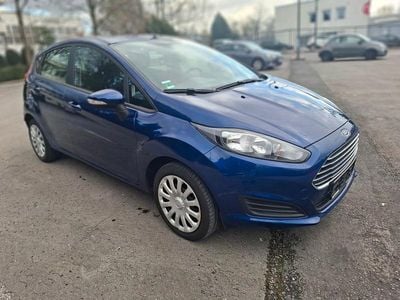 Gebraucht Ford Fiesta SYNC Edition 82 PS (60 kW) 2015 Blau Kleinwagen