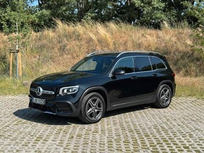 Mercedes GLB220