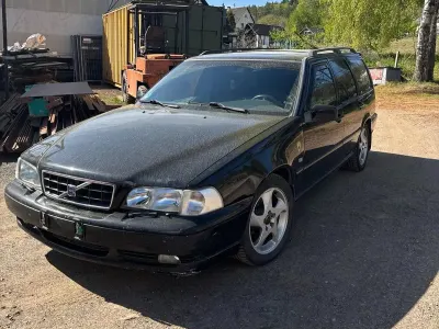 Gebraucht Volvo V70 144 PS (105 kW) 1998 Schwarz Kombi