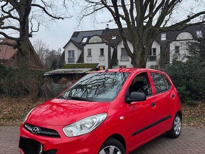 Gebraucht Hyundai i10 Classic 69 PS (50 kW) 2013 Rot Kleinwagen