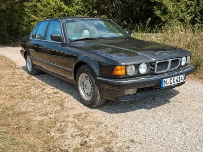 Gebraucht BMW 730 Basis 218 PS (160 kW) 1992 Schwarz Limousine