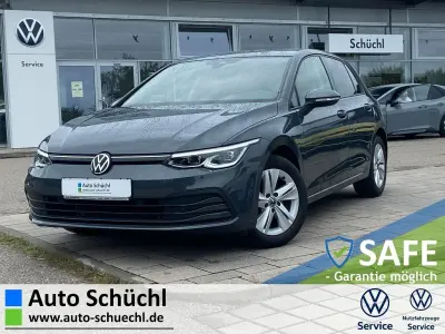 Gebraucht VW Golf VIII Active 131 PS (96 kW) 2023 Grau Limousine