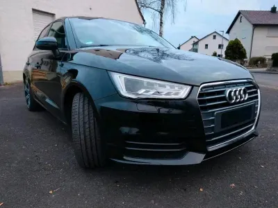 Gebraucht Audi A1 Sportback Competition 90 PS (66 kW) 2016 Schwarz Kleinwagen