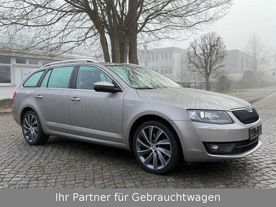 Gebraucht Skoda Octavia LAURIN & KLEMENT 179 PS (131 kW) 2015 Beige Kombi
