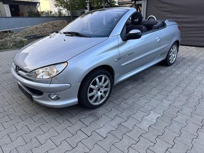 Gebraucht Peugeot 206 CC Quiksilver 109 PS (80 kW) 2005 Silber Cabrio