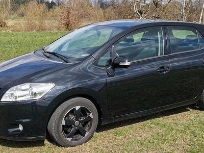 Gebraucht Toyota Auris 99 PS (72 kW) 2011 Schwarz Kleinwagen
