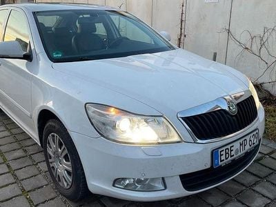 Gebraucht Skoda Octavia Elegance 140 PS (102 kW) 2012 Limousine