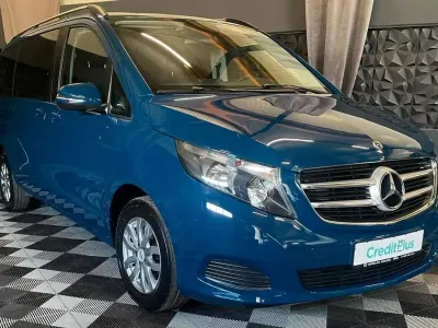 Gebraucht Mercedes V220 163 PS (119 kW) 2018 Blau Van / Kleinbus