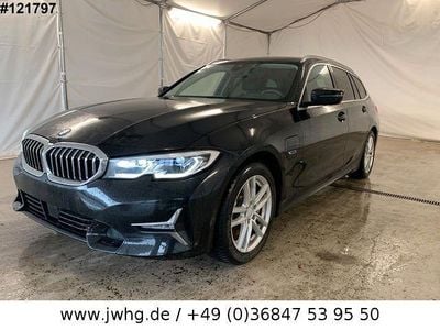 BMW 330e
