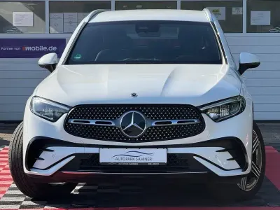 Gebraucht Mercedes GLC300 AMG 269 PS (197 kW) 2023 Weiß SUV
