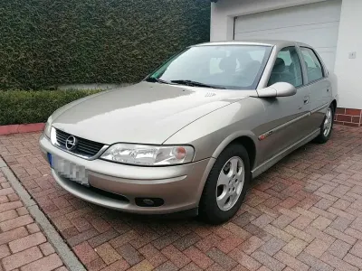 Gebraucht Opel Vectra Edition 101 PS (74 kW) 1999 Grau Limousine