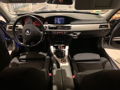 gebraucht BMW 320 d xDrive Edition Lifestyle Edition Lifestyle