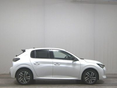 Gebraucht Peugeot 208 Allure 101 PS (74 kW) 2022 Weiss Kleinwagen
