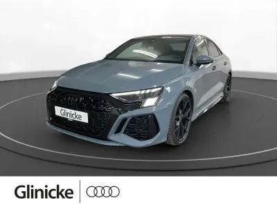 Gebraucht Audi RS3 Ambiente 400 PS (294 kW) 2024 Kemoragrau metallic Limousine