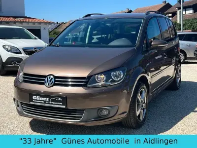 Gebraucht VW Touran Comfortline 105 PS (77 kW) 2011 Braun Van / Kleinbus
