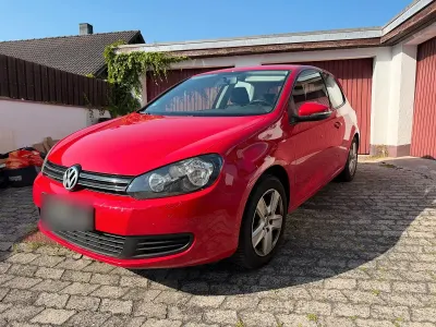 Gebraucht VW Golf VI Comfortline 122 PS (89 kW) 2009 Rot Kleinwagen