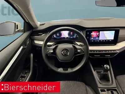 Gebraucht Skoda Octavia 116 PS (85 kW) 2023 Weiss Limousine