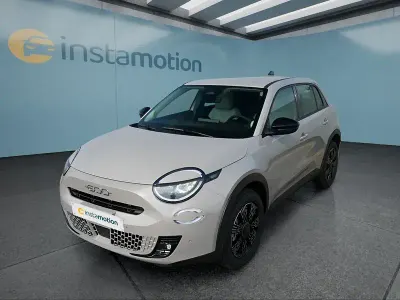 Neu Fiat 600 101 PS (74 kW) 2026 Beige SUV