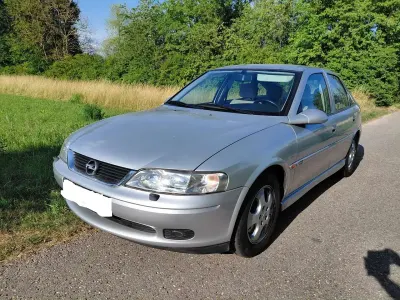 Gebraucht Opel Vectra Edition 170 PS (125 kW) 1999 Limousine