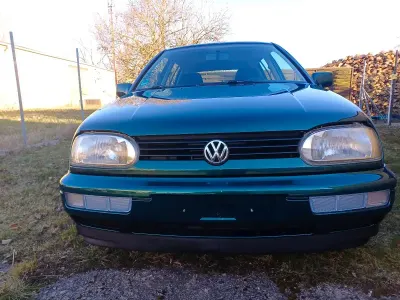 Gebraucht VW Golf III 75 PS (55 kW) 1997 Grün Kleinwagen