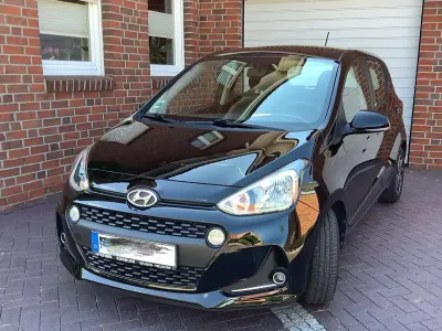 Gebraucht Hyundai i10 Style 87 PS (63 kW) 2020 Schwarz Kleinwagen