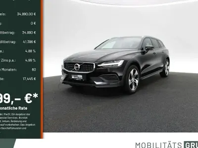 Gebraucht Volvo V60 CC Plus 197 PS (144 kW) 2024 Schwarz Kombi