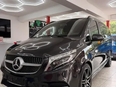 Gebraucht Mercedes V300 AMG line 239 PS (175 kW) 2020 Grau Van / Kleinbus