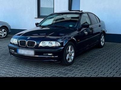 Second-hand BMW 318 118 CP (86 kW) 2002 Albastru Berlinǎ