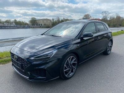 Begagnad Hyundai i30 N Line 160 HK (117 kW) 2022 Svart Sedan