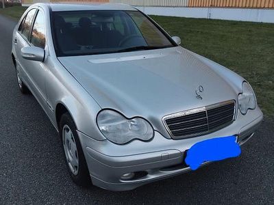 Gebraucht Mercedes 200 121 PS (88 kW) 2003 Silber Limousine
