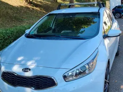 Używany Kia Ceed DREAM-TEAM Edition 135 KM (99 kW) 2015 Biały Hatchback