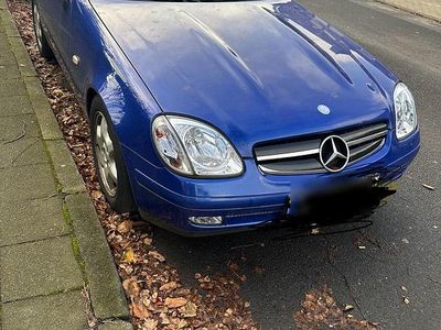 Blau Gebraucht 1999 Mercedes SLK200 Cabrio | 2.500 €