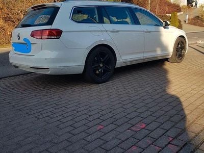 Second-hand VW Passat Comfortline 120 CP (88 kW) 2015 Alb Break