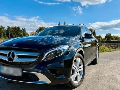 Gebraucht Mercedes GLA250 211 PS (155 kW) 2016 Schwarz SUV