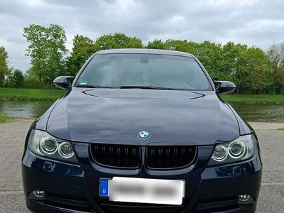 Gebraucht BMW 320 170 PS (125 kW) 2008 Blau Limousine