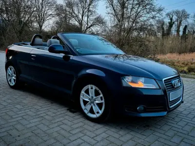 Gebraucht Audi A3 Cabriolet Sport 105 PS (77 kW) 2010 Blau Cabrio