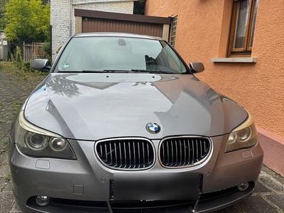 BMW 523