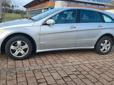 Gebraucht Mercedes R320 224 PS (164 kW) 2006 Grün Van / Kleinbus