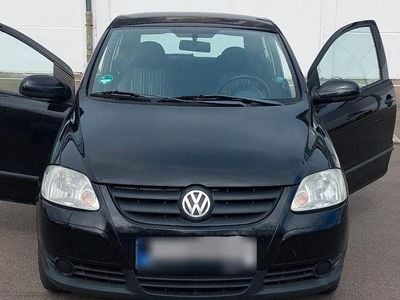 Second-hand VW Fox 75 CP (55 kW) 2006 Negru Hatchback