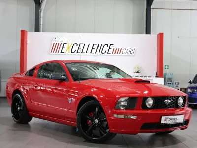 Gebraucht Ford Mustang GT 305 PS (224 kW) 2009 Rot Coupé