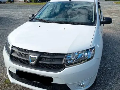 Gebraucht Dacia Sandero Ambiance 75 PS (55 kW) 2014 Weiß Limousine